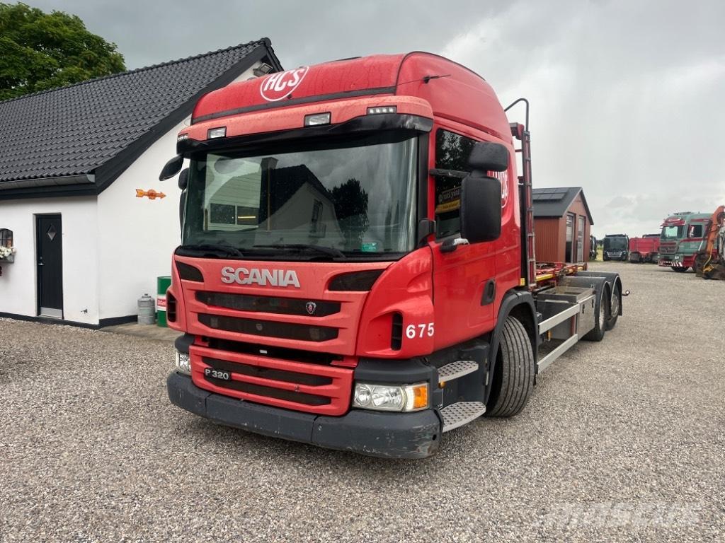 Scania P 320 アームロール