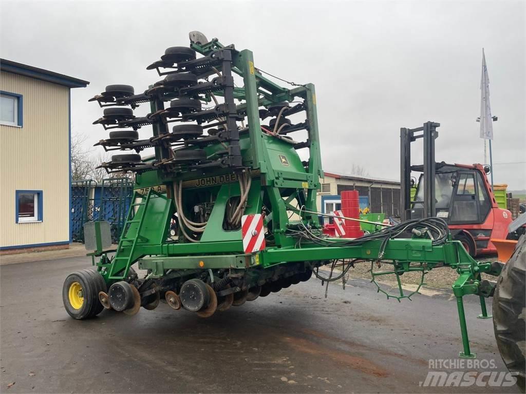 John Deere 750A 6m 種蒔き機械