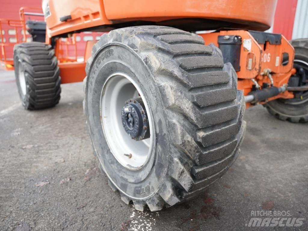 JLG 450 AJ ブームリフト　屈伸型