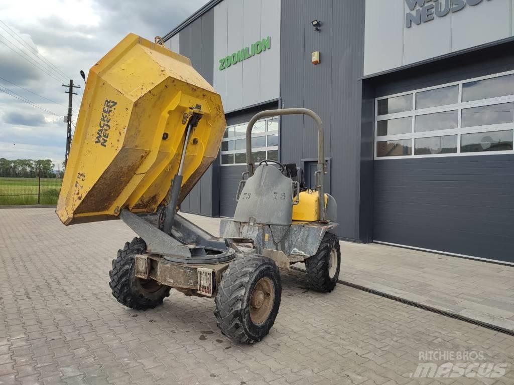 Wacker Neuson 3001 s サイト　ダンプ