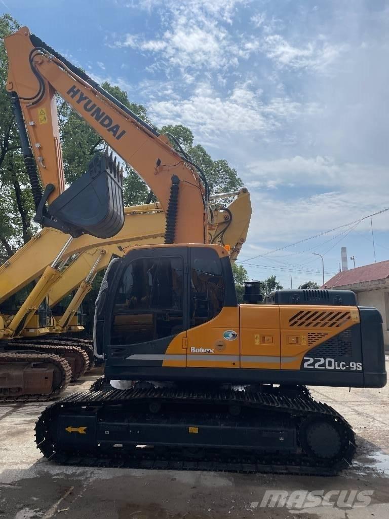 Hyundai 220LC-9S 大型油圧ショベル12t以上（パワーショベル・ユンボ）