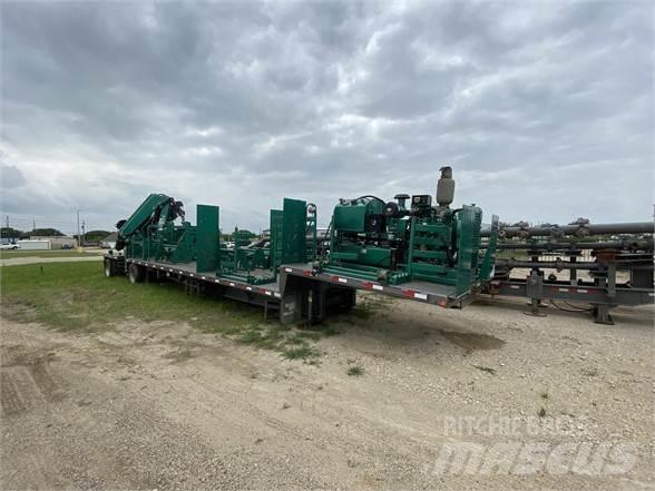 Fassi F330D.25 木材積込用クレーン