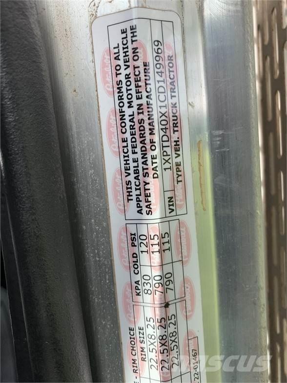 Peterbilt 367 中古トラクターヘッド | トレーラーヘッド