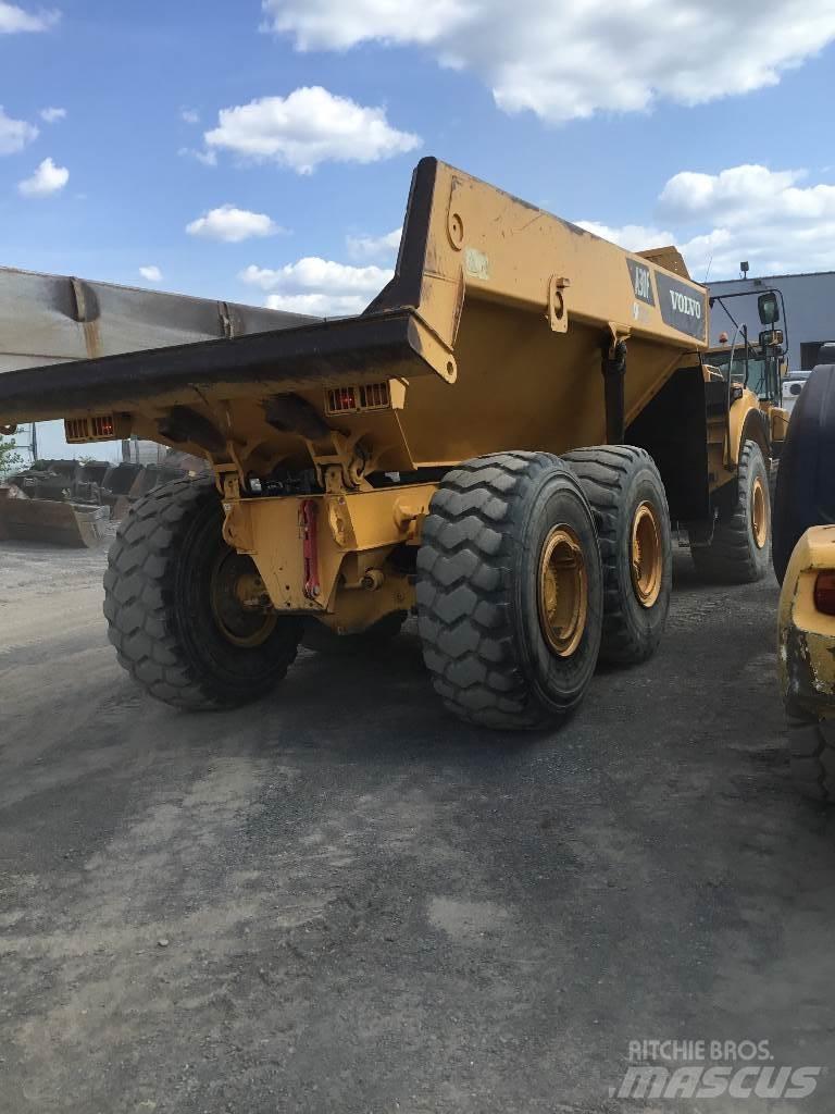 Volvo A 30 F アーティキュレート式ダンプトラック