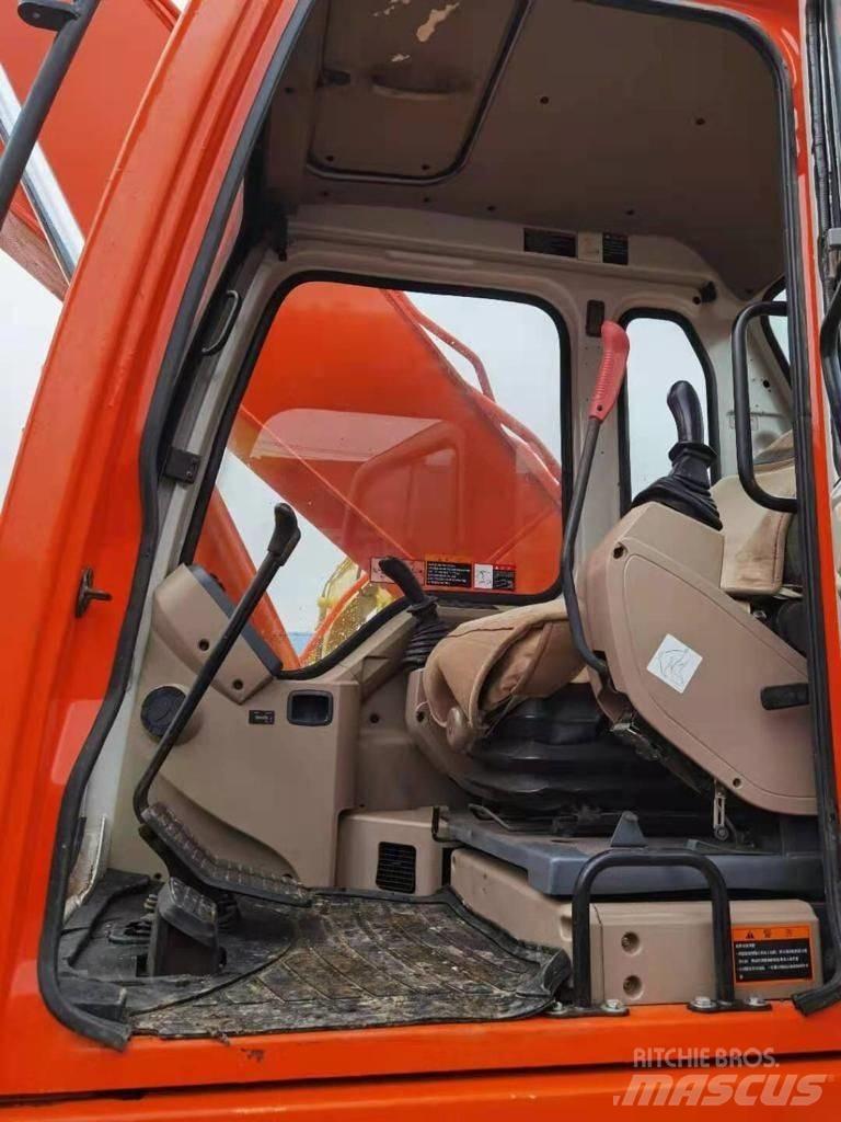 Doosan DH 220 LC 大型油圧ショベル12t以上（パワーショベル・ユンボ）