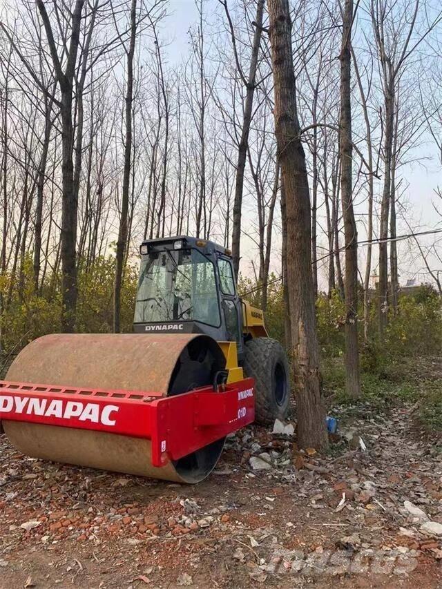 Dynapac CA301 振動ローラ