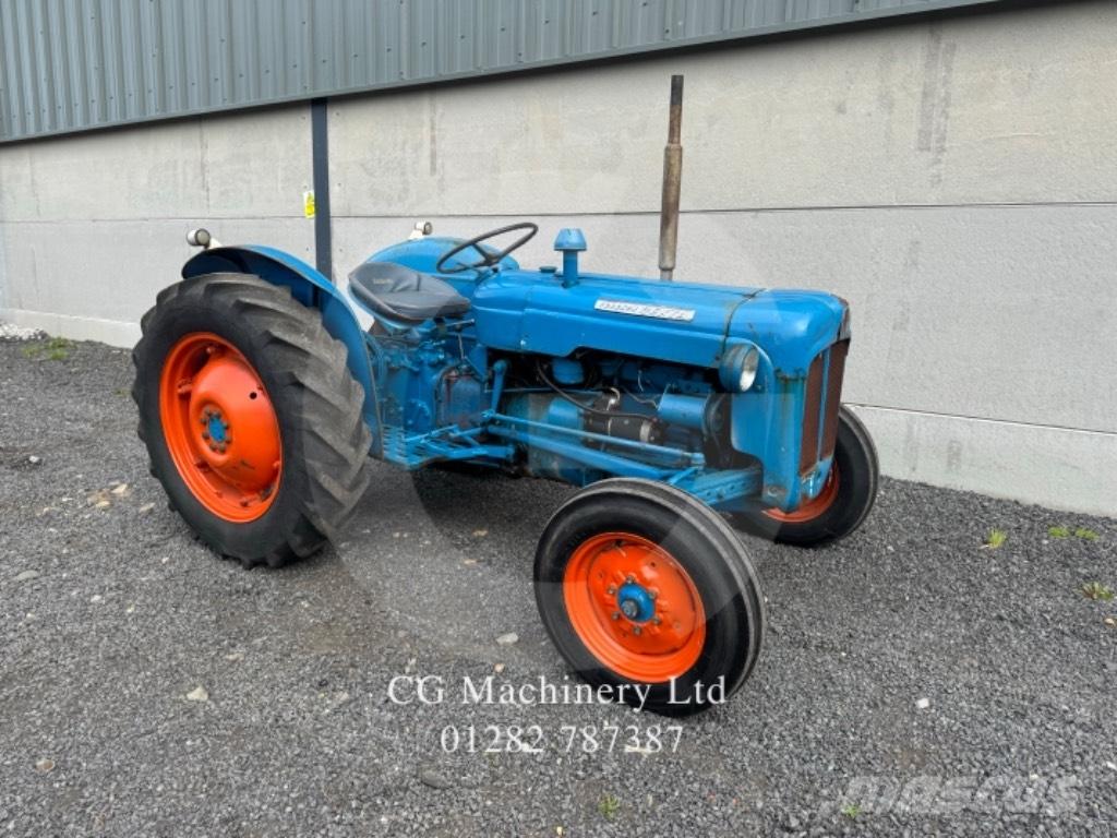 Fordson Dexta トラクター