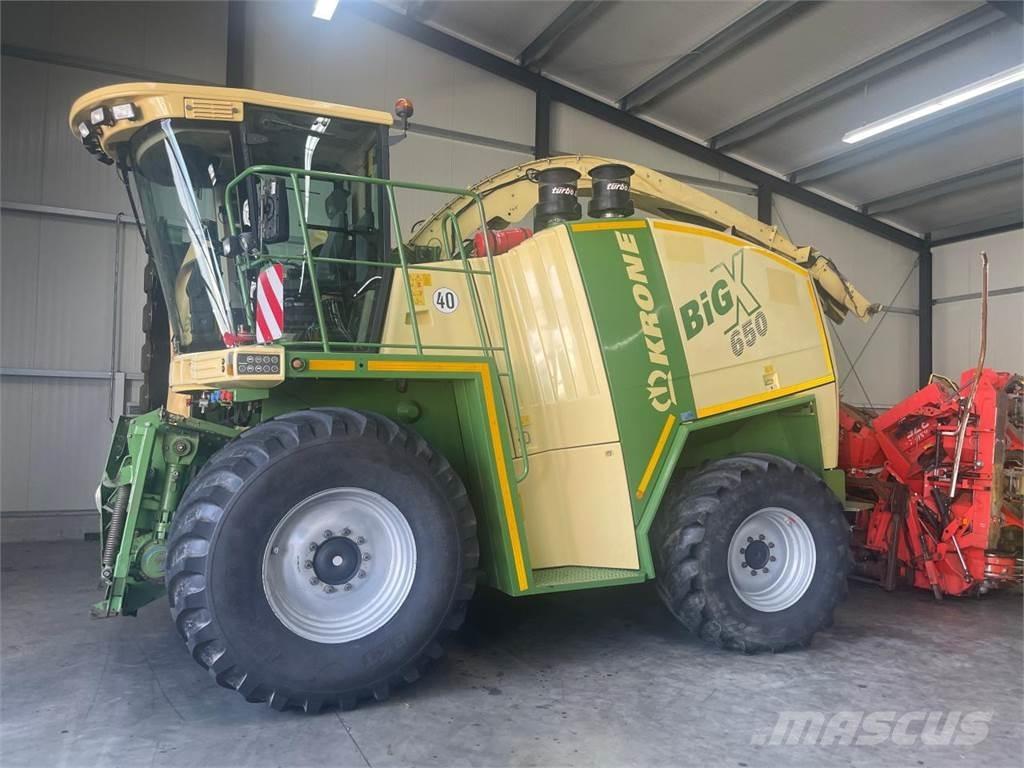 Krone BIG X 650 自走式フォレージハーベスター