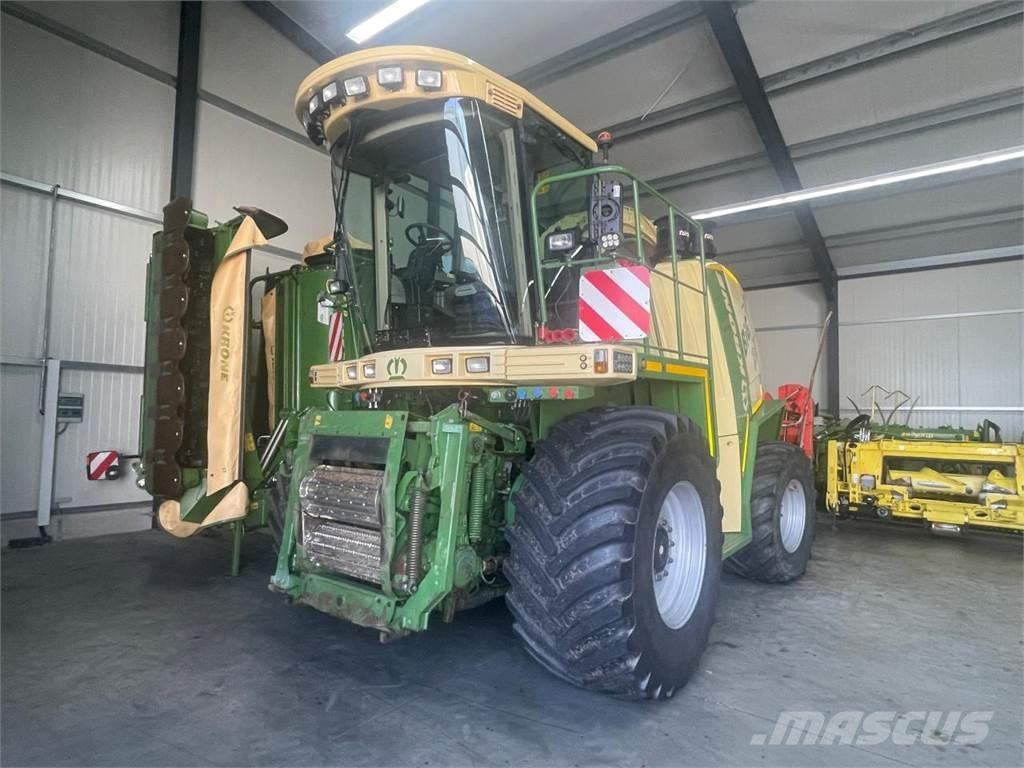 Krone BIG X 650 自走式フォレージハーベスター