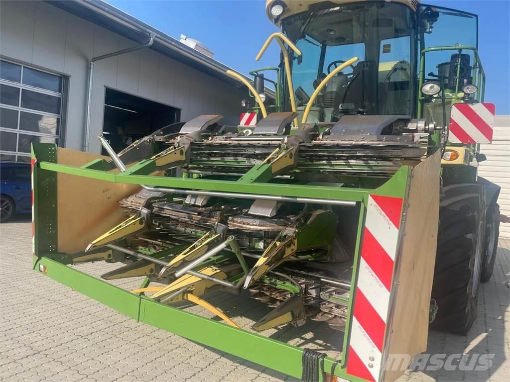 Krone BIG X 650 自走式フォレージハーベスター