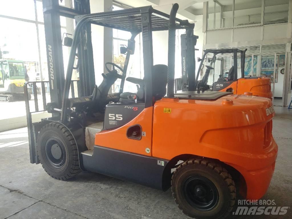 Doosan D55 SC-5 ディーゼル・軽油