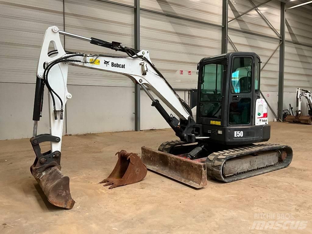 Bobcat E 50 ミニ油圧ショベル 7t以下（ミニユンボ・ミニディガー）