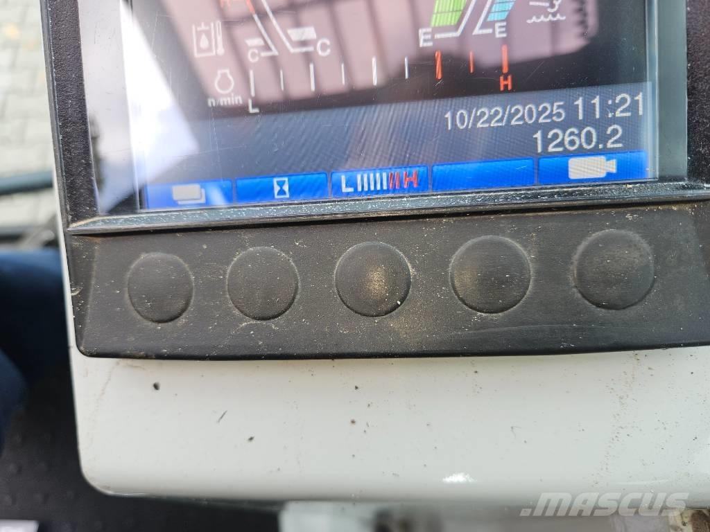 Takeuchi TCR50-2 キャリアダンプ