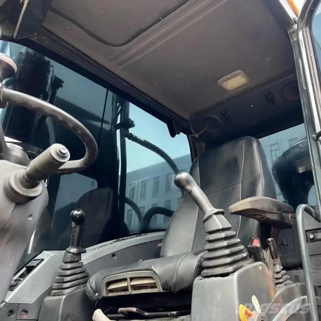 Hyundai R210W-9 ホイール式油圧ショベル（パワーショベル・ユンボ・バックホー）