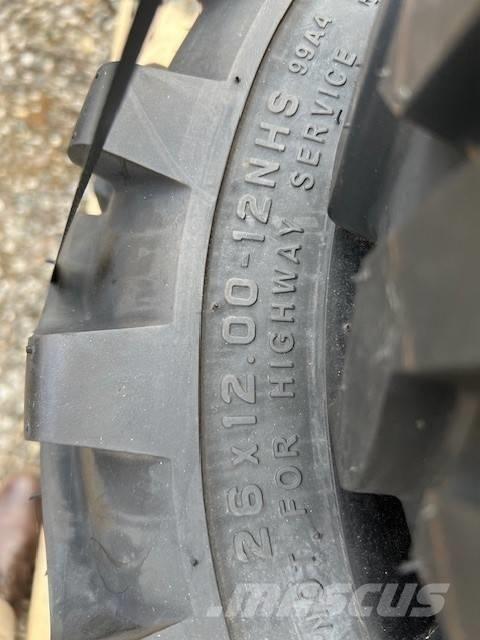 Iseki WHEELS & TYRES タイヤ、ホイル、リム