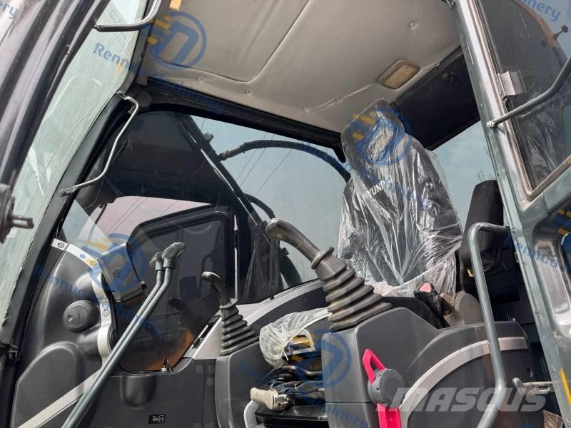 Hyundai 225 LC-9S 大型油圧ショベル12t以上（パワーショベル・ユンボ）