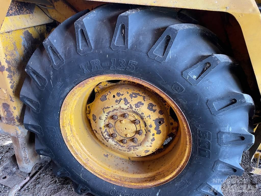 Massey Ferguson 50 B バックホーローダー