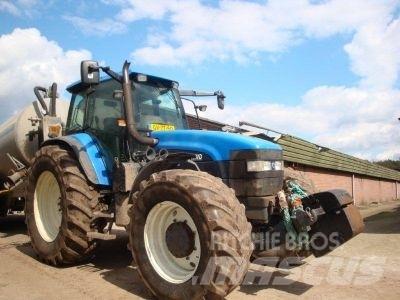 New Holland TM 165 トラクター