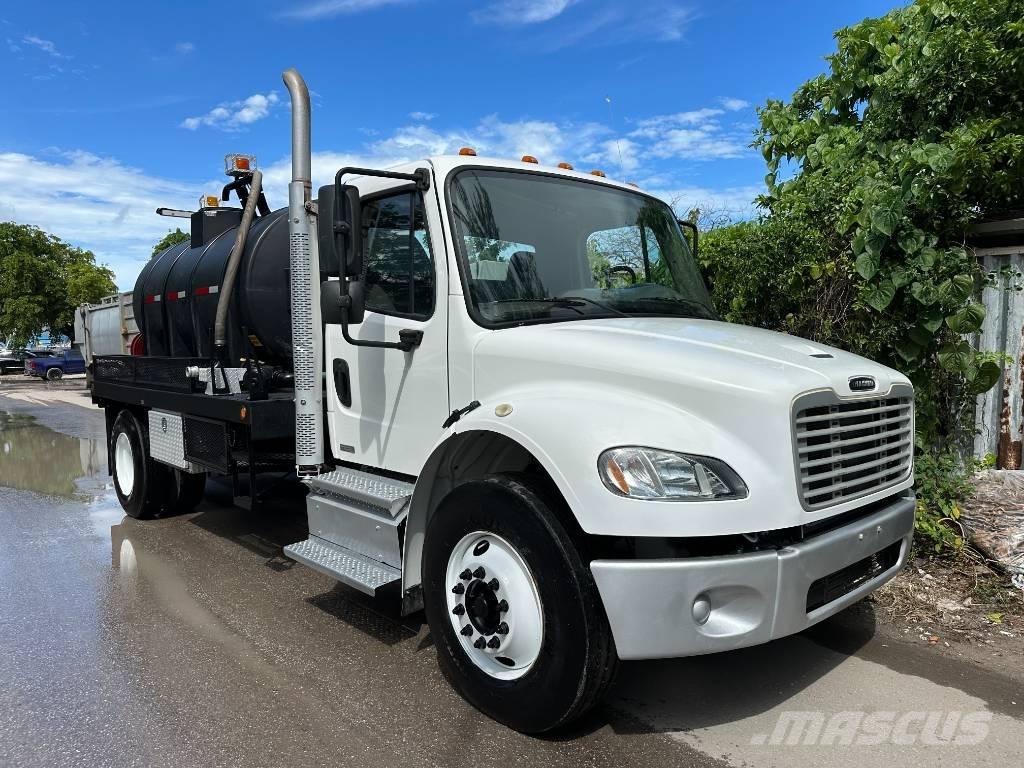 Freightliner M2 コンバイン／バキュームトラック