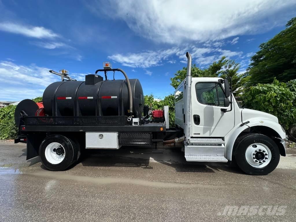 Freightliner M2 コンバイン／バキュームトラック