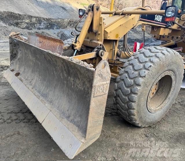 CAT 140 H VHP PLUS モーターグレーダー
