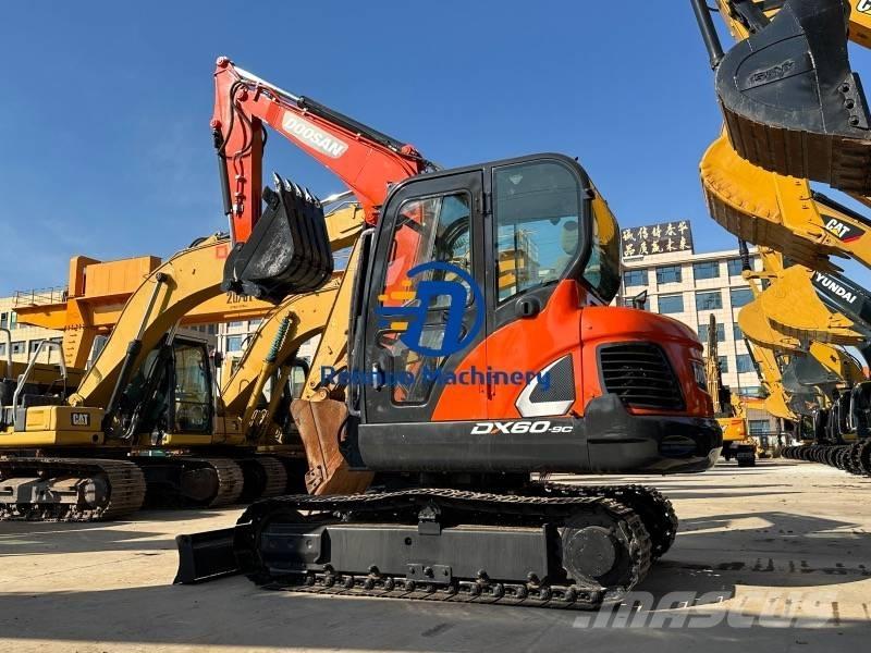 Doosan DX 60 ミニ油圧ショベル 7t以下（ミニユンボ・ミニディガー）
