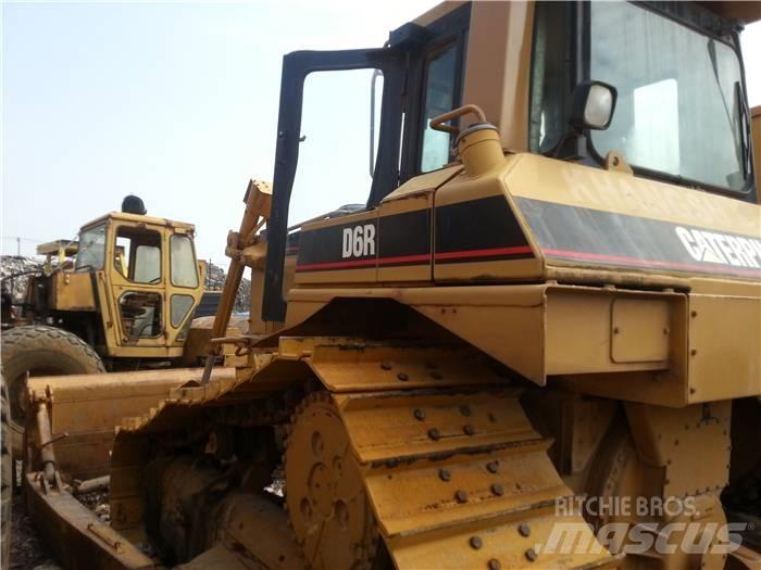 CAT D 6 R ブルドーザー