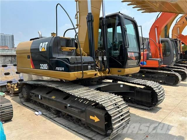 CAT 320 D 大型油圧ショベル12t以上（パワーショベル・ユンボ）