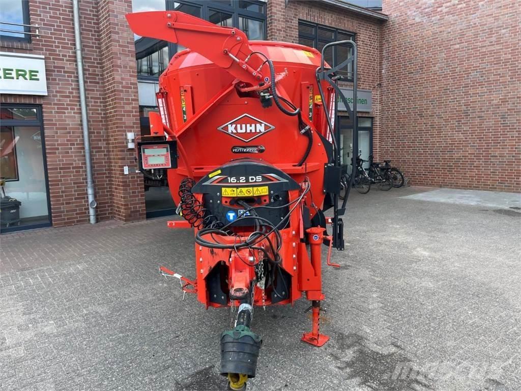 Kuhn Profile+ 16.2 ミキサーフィーダー