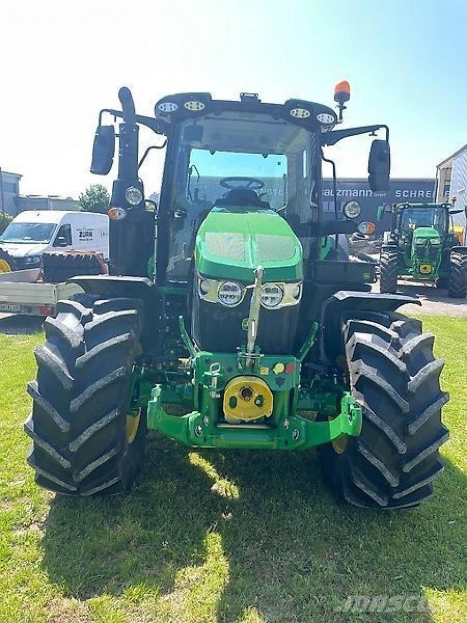 John Deere 6120m トラクター