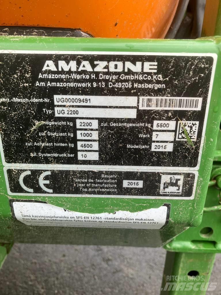 Amazone UG 2200 牽引型スプレイヤー