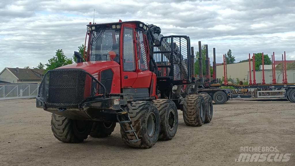 Komatsu 875 フォワーダー