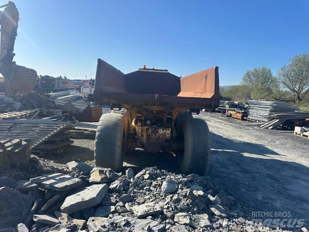 Volvo A 25 C アーティキュレート式ダンプトラック