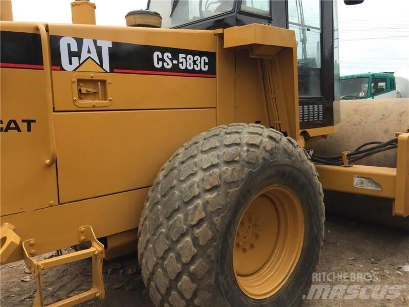 CAT CS 583 C 振動ローラ