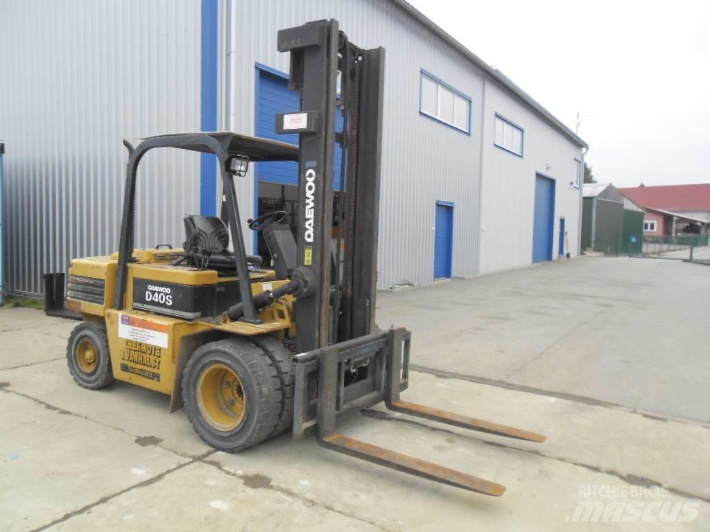 Daewoo Doosan D 40S ディーゼル・軽油
