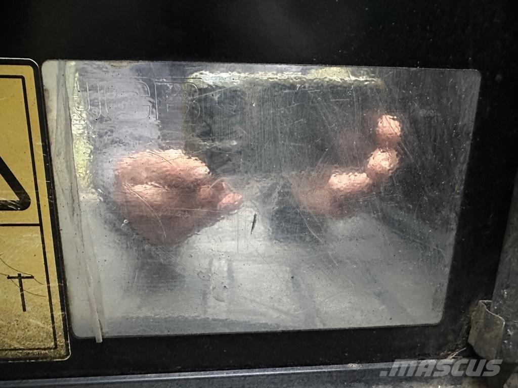 JCB 533-105 テレスコーピックハンドラー