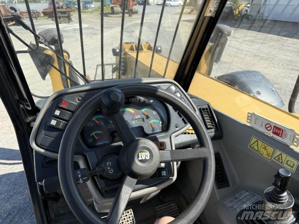 CAT 360 B テレスコーピックハンドラー