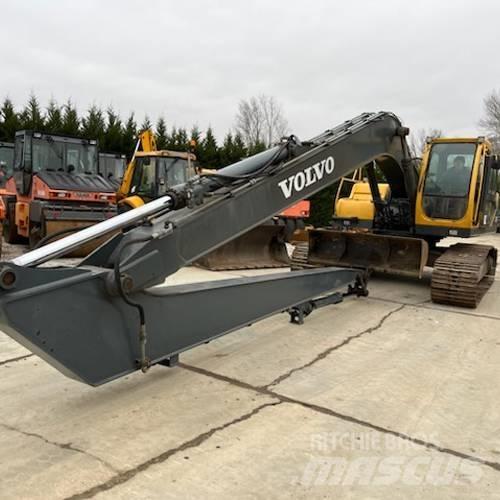 Volvo EC 240 LR 大型油圧ショベル12t以上（パワーショベル・ユンボ）