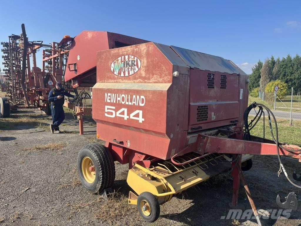 New Holland 544 ラウンドベーラー