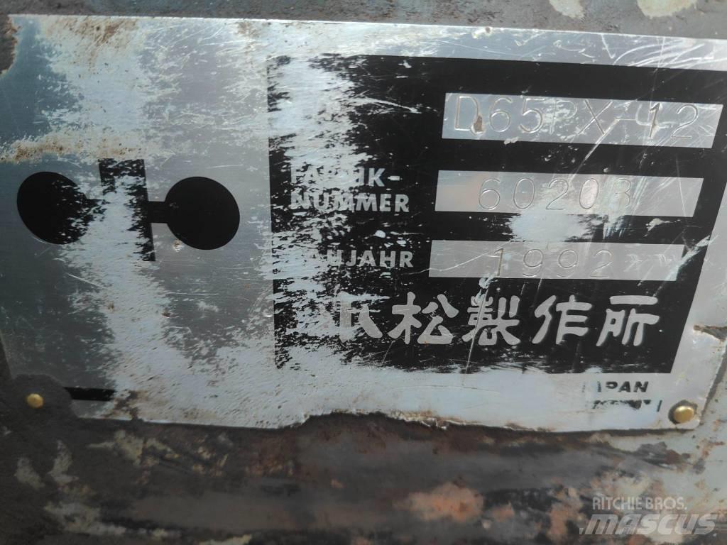 Komatsu D 65 PX-12 ブルドーザー