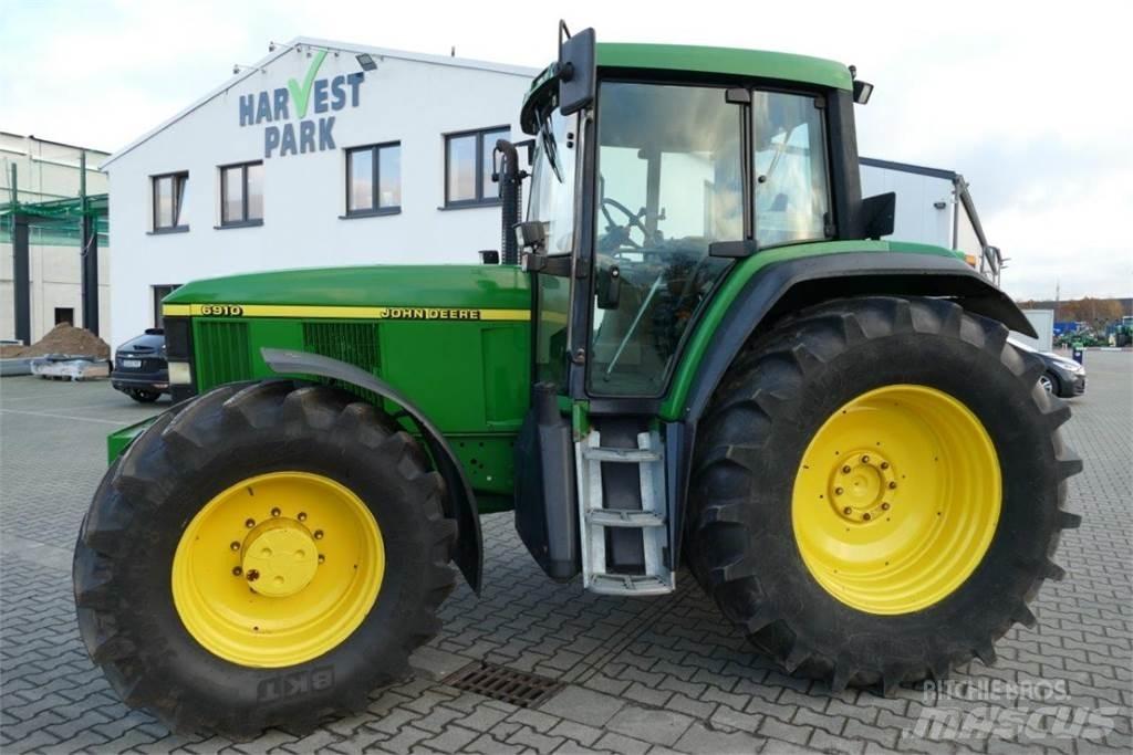 John Deere 6910 トラクター