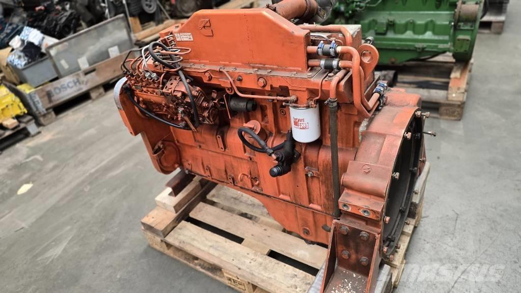 Cummins 6CTA8.3 エンジン