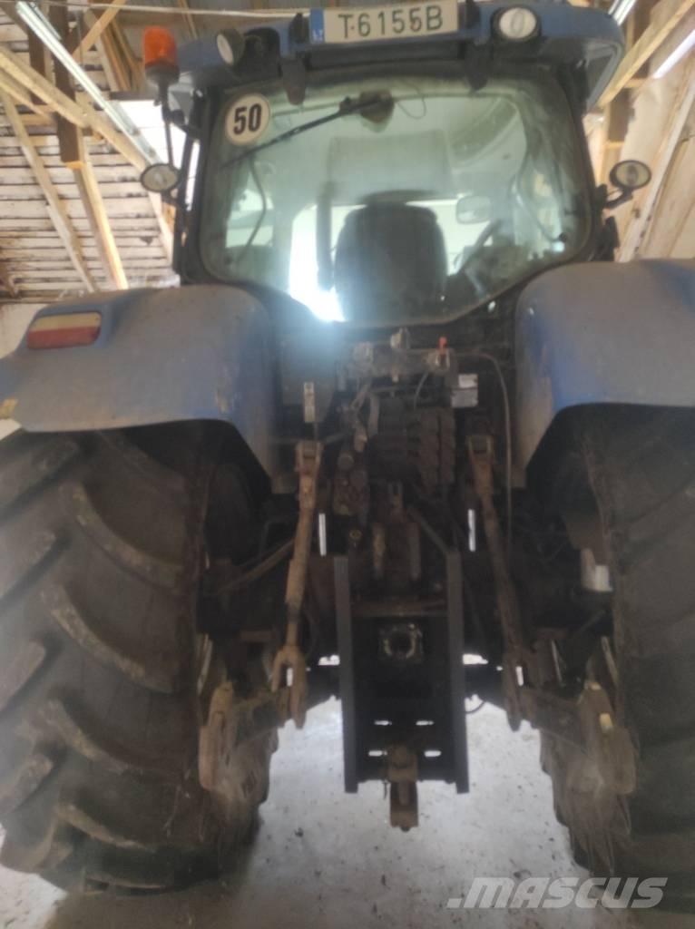 New Holland T 7.210 トラクター