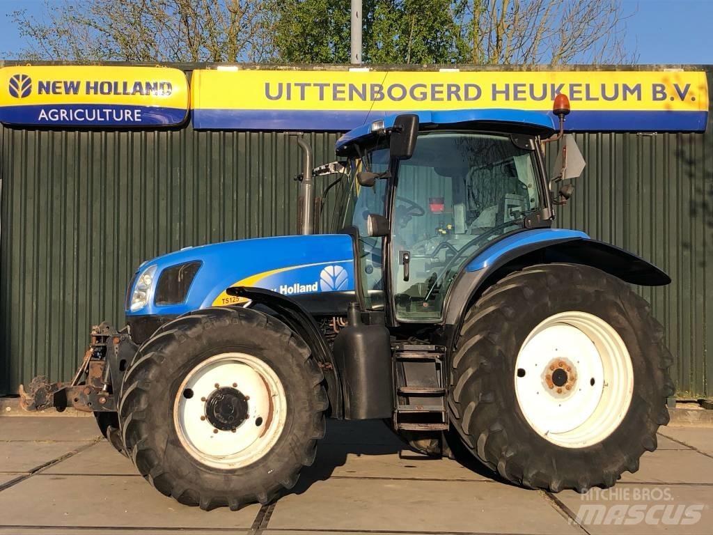 New Holland TS 125 A トラクター