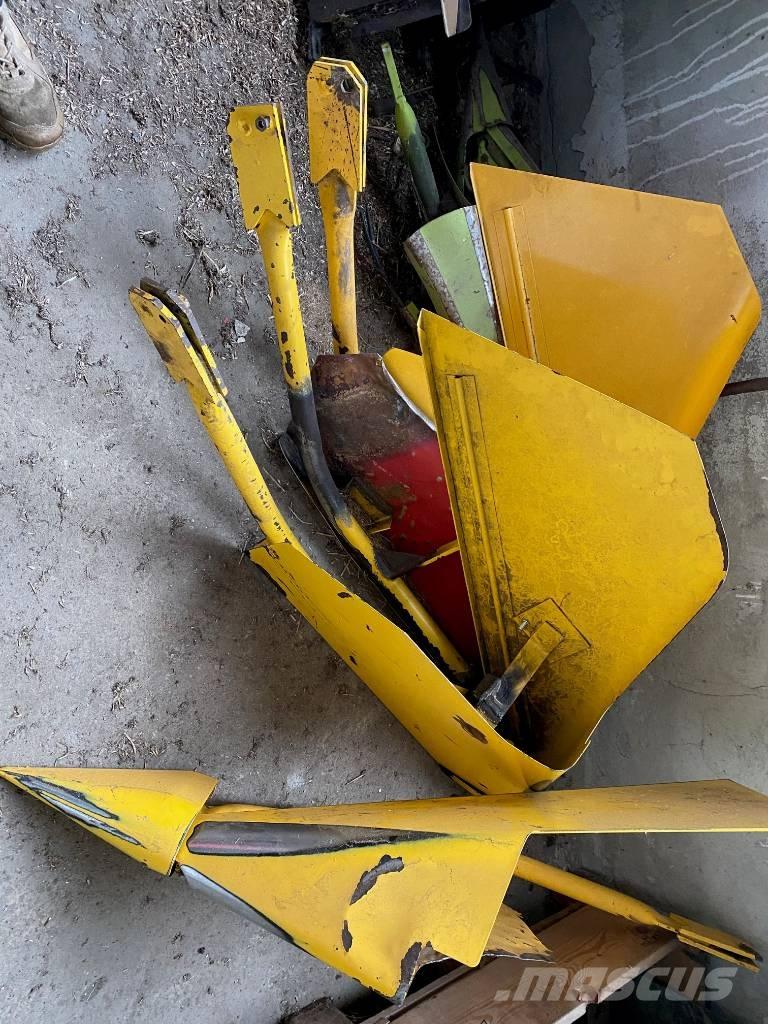 New Holland CX 8070 コンバイン