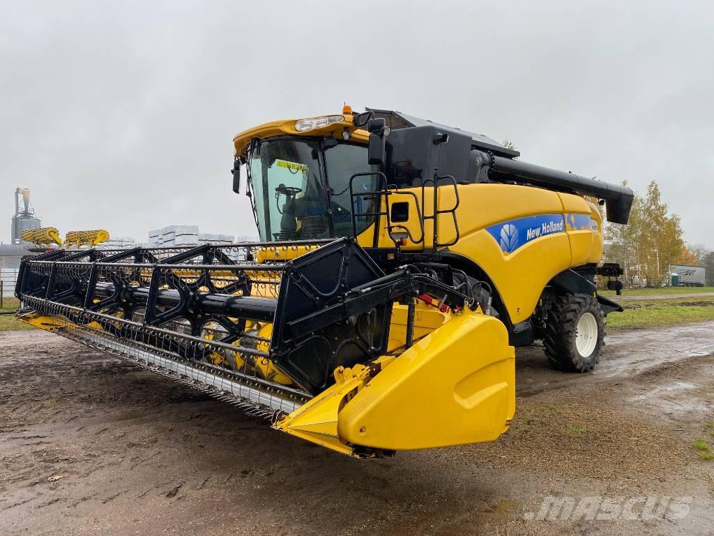 New Holland CX 8070 コンバイン