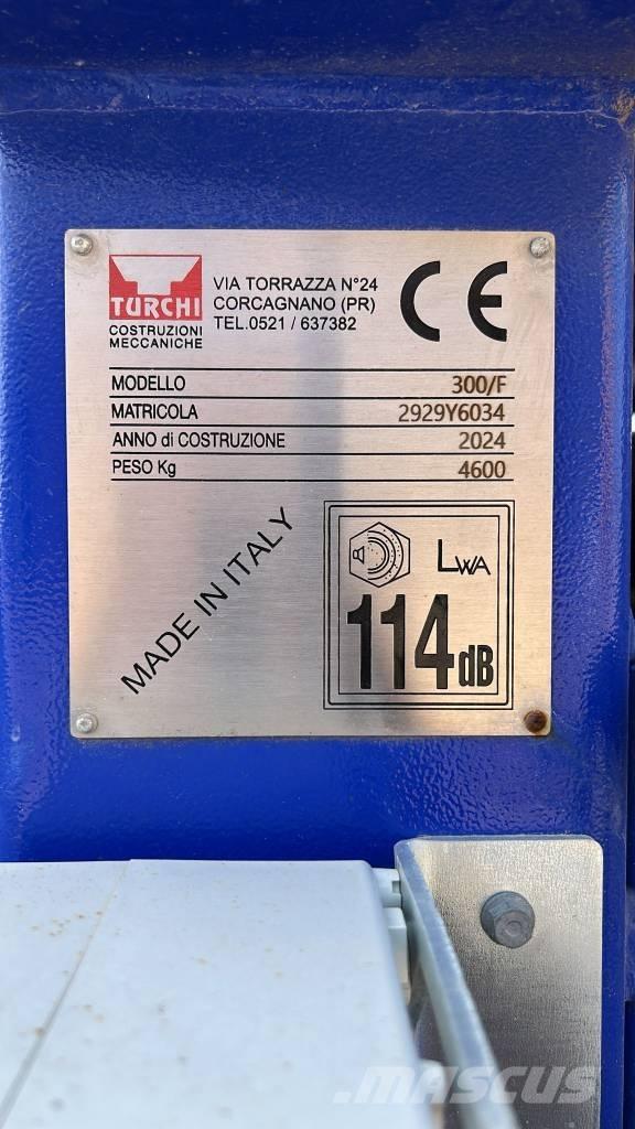  Turchi 300E 杭打ち機