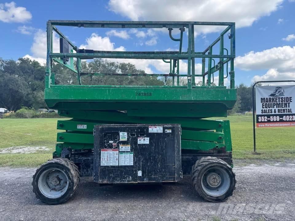 Genie GS 2669 RT シザースリフト