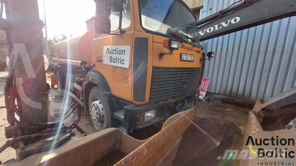 MAZ 533731 タンカートラック