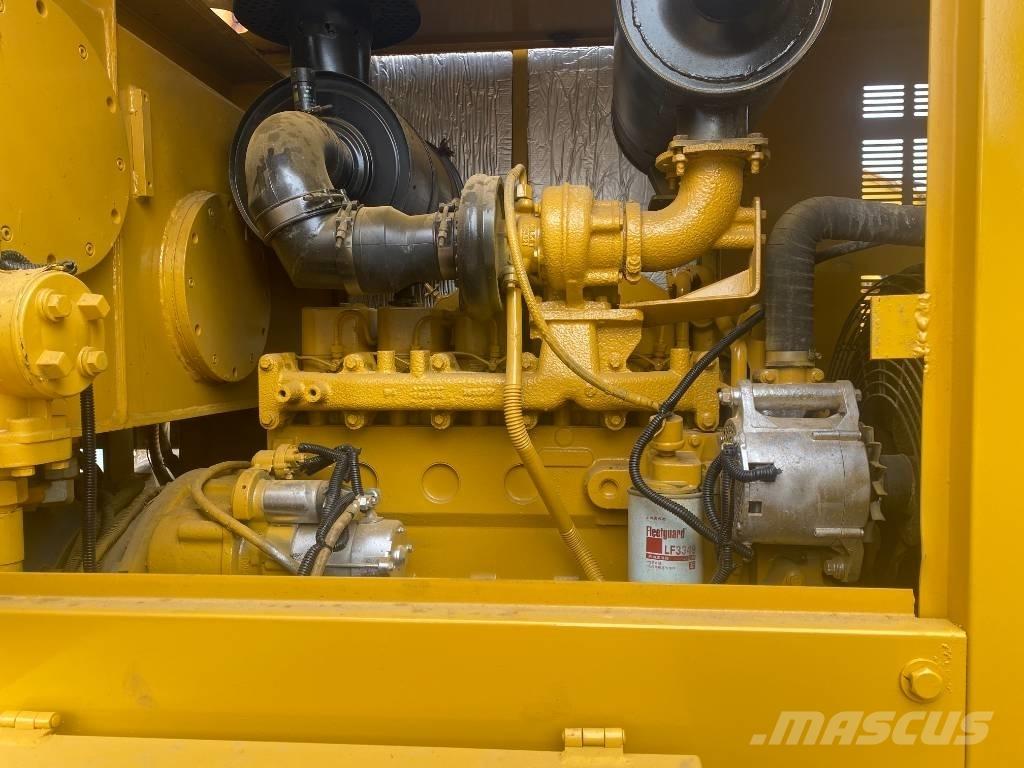 CAT 14 H モーターグレーダー